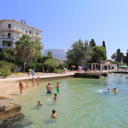 Apartamento With A Parking Space Kastel Stari, - 20978 *